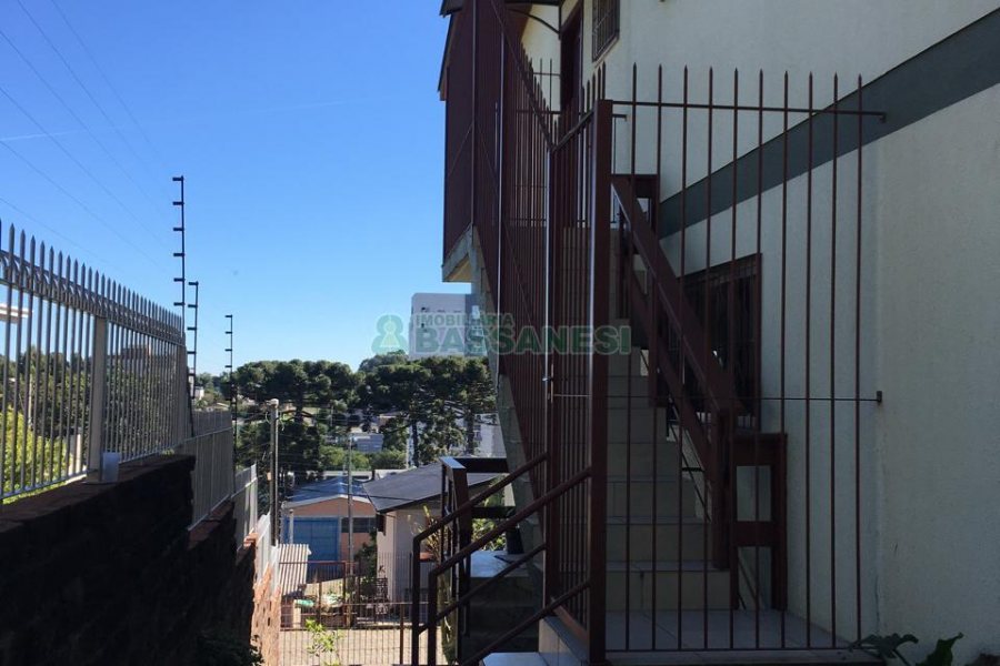 Apartamento com 82m², 3 dormitórios, 1 vaga, no bairro Bela Vista em Caxias do Sul para Comprar