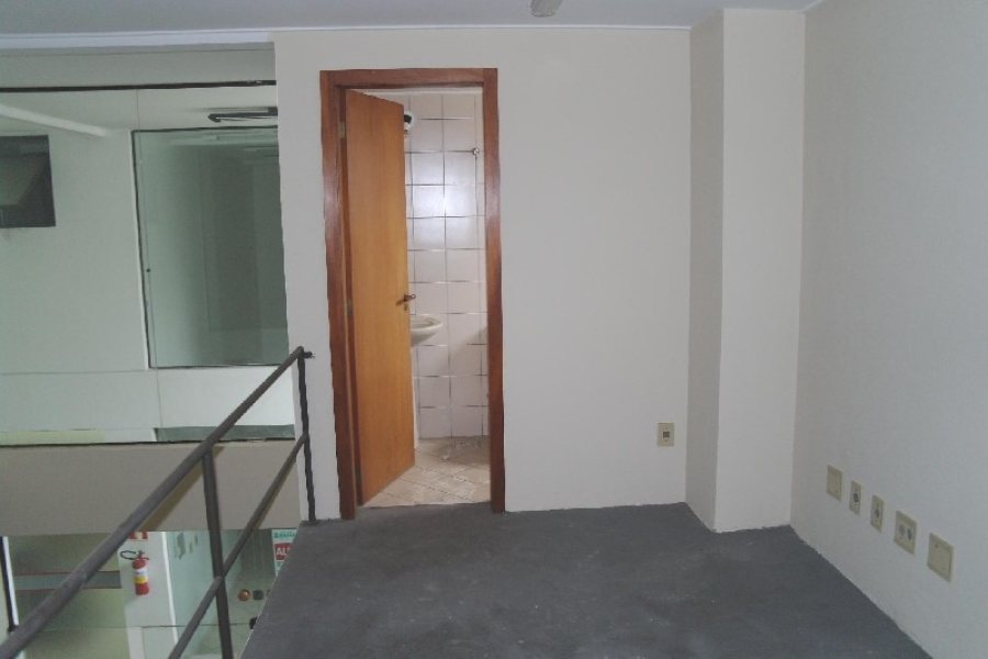 Loja com 56m², no bairro Centro em Caxias do Sul para Alugar