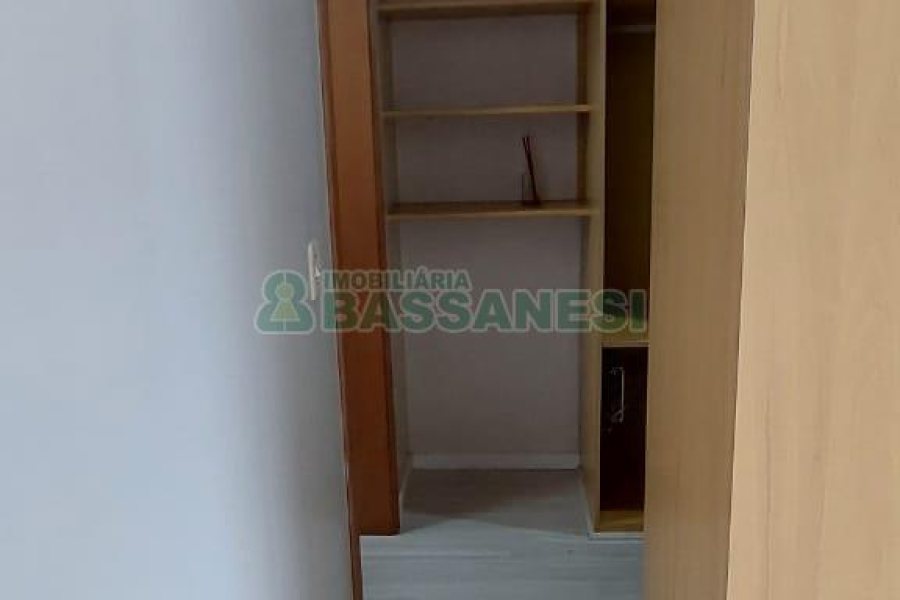 Apartamento com 141m², 3 dormitórios, 1 vaga, no bairro Centro em Caxias do Sul para Comprar