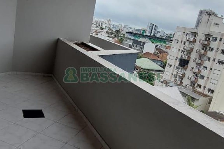 Apartamento com 141m², 3 dormitórios, 1 vaga, no bairro Centro em Caxias do Sul para Comprar