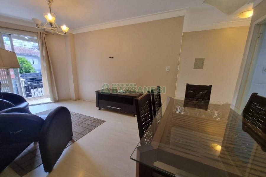 Apto Mobiliado com 79m², 2 dormitórios, 1 vaga, no bairro Nossa Senhora da Saúde em Caxias do Sul para Alugar ou Comprar