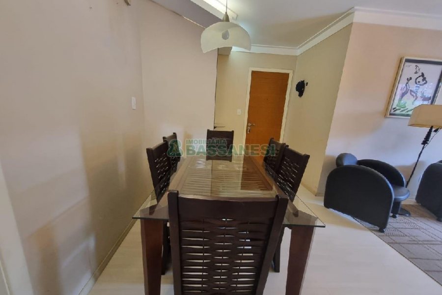 Apto Mobiliado com 79m², 2 dormitórios, 1 vaga, no bairro Nossa Senhora da Saúde em Caxias do Sul para Alugar ou Comprar