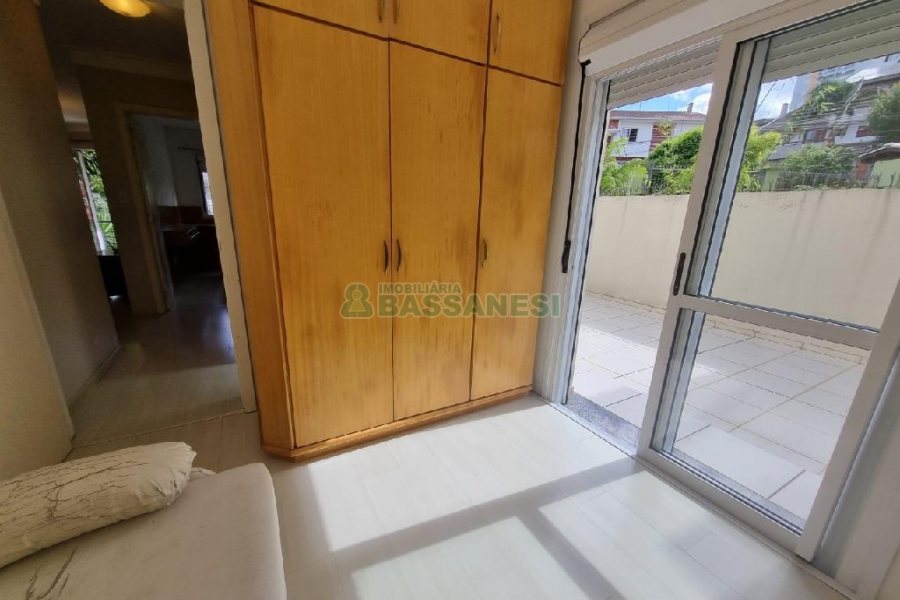 Apto Mobiliado com 79m², 2 dormitórios, 1 vaga, no bairro Nossa Senhora da Saúde em Caxias do Sul para Alugar ou Comprar