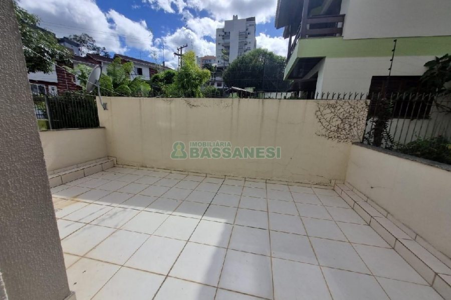 Apto Mobiliado com 79m², 2 dormitórios, 1 vaga, no bairro Nossa Senhora da Saúde em Caxias do Sul para Alugar ou Comprar