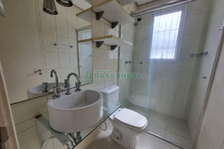 Apto Mobiliado com 79m², 2 dormitórios, 1 vaga, no bairro Nossa Senhora da Saúde em Caxias do Sul para Alugar ou Comprar