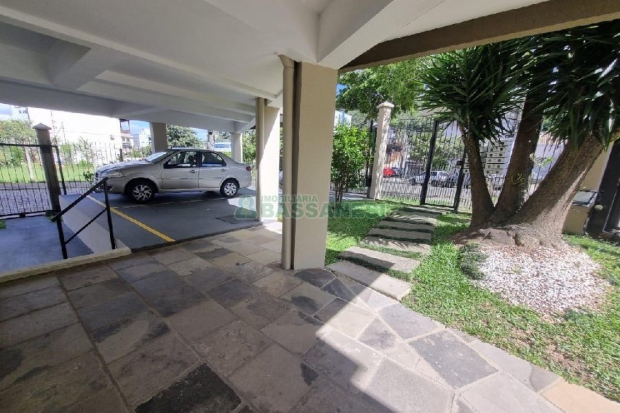 Apto Mobiliado com 79m², 2 dormitórios, 1 vaga, no bairro Nossa Senhora da Saúde em Caxias do Sul para Alugar ou Comprar