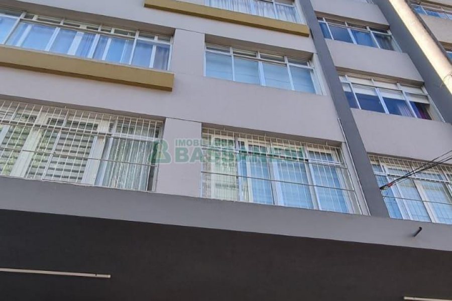 Loja com 497m², no bairro Centro em Caxias do Sul para Comprar
