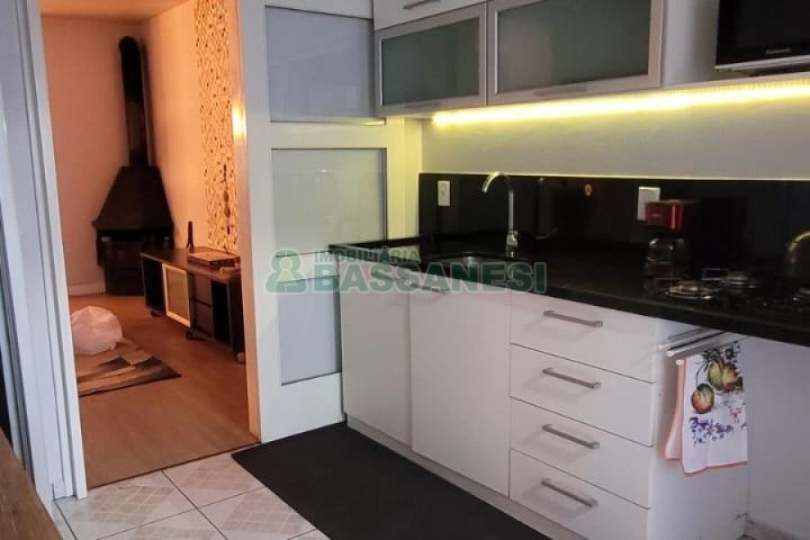 Apto Mobiliado com 120m², 2 dormitórios, 1 vaga, no bairro Panazzolo em Caxias do Sul para Alugar