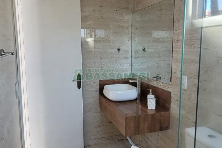 Apto Mobiliado com 120m², 2 dormitórios, 1 vaga, no bairro Panazzolo em Caxias do Sul para Alugar