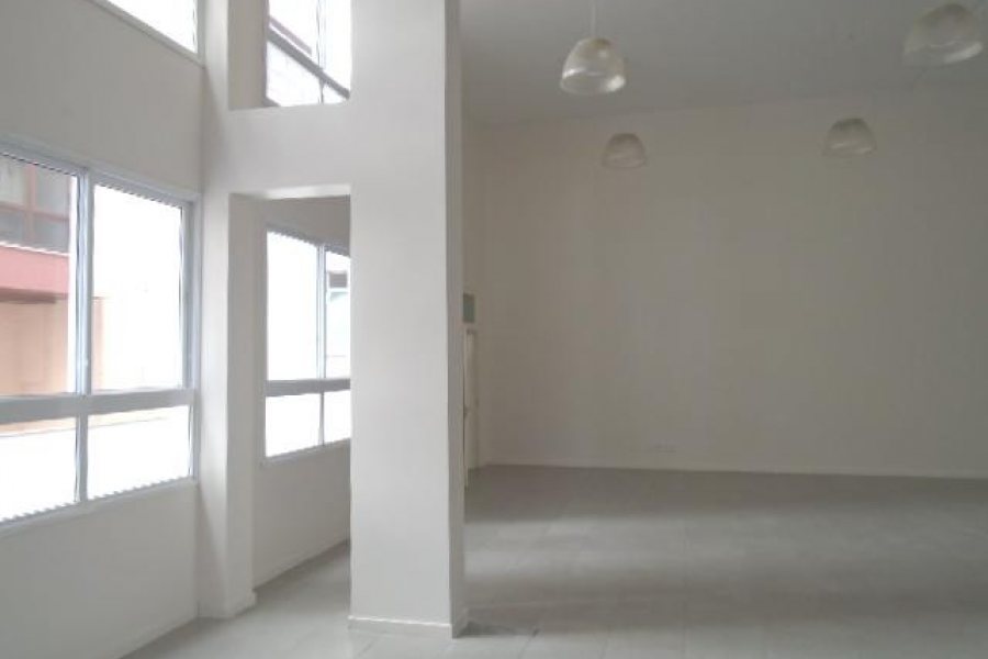 Loja com 202m², no bairro Jardim América em Caxias do Sul para Alugar