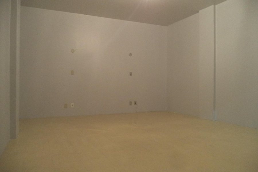 Sala com 24m², no bairro Centro em Caxias do Sul para Alugar