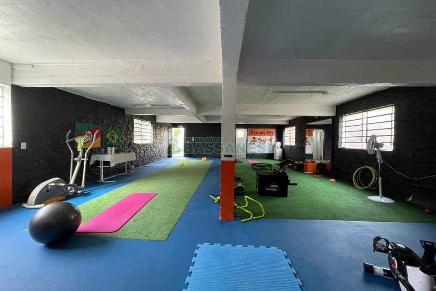 Loja com 116m², no bairro Medianeira em Caxias do Sul para Alugar