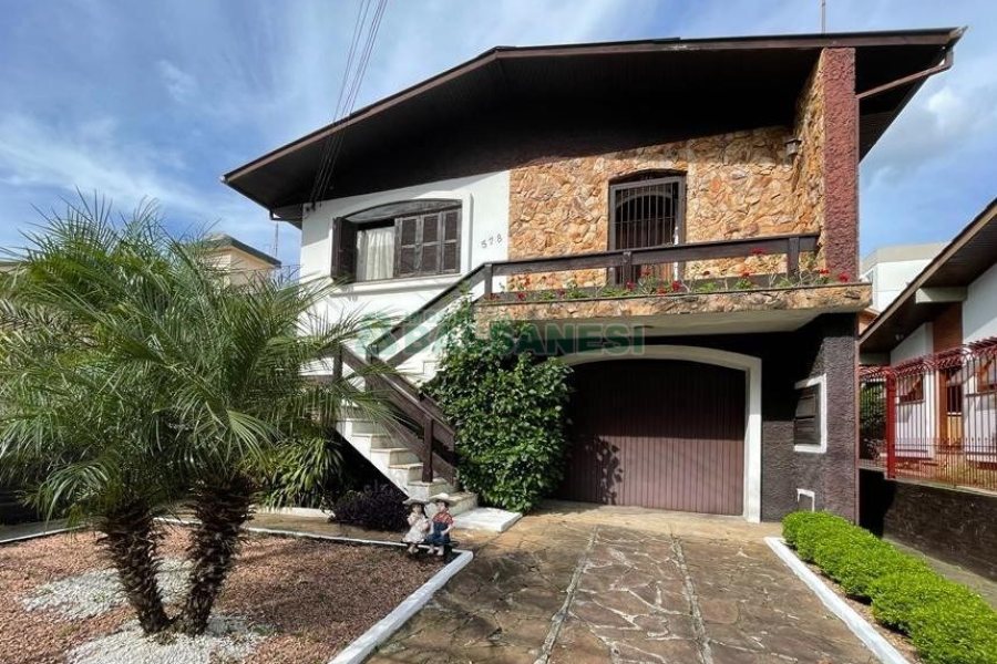 Loja com 116m², no bairro Medianeira em Caxias do Sul para Alugar