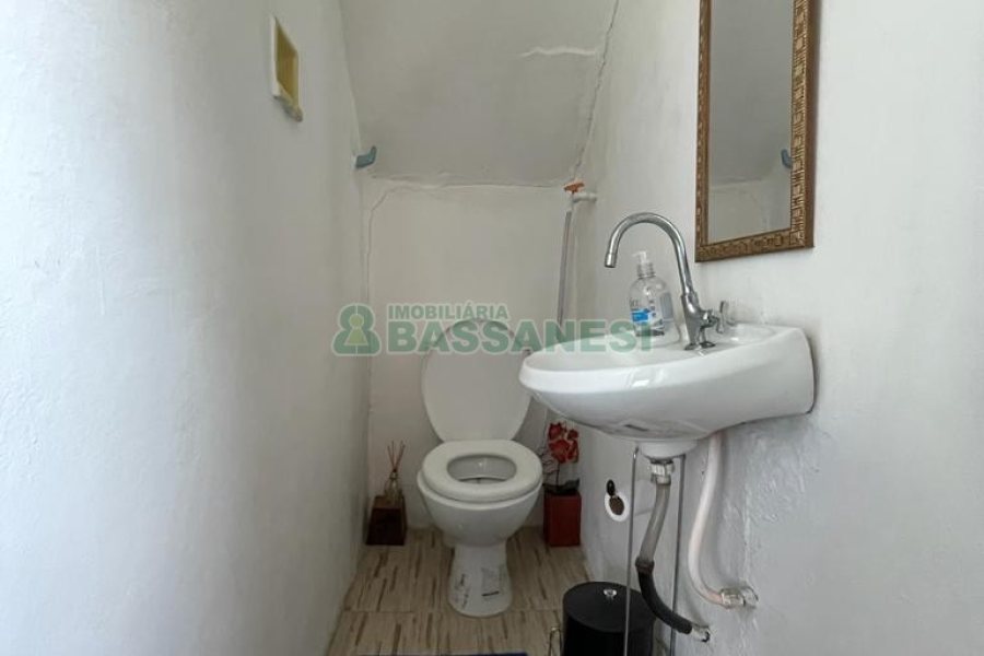 Loja com 116m², no bairro Medianeira em Caxias do Sul para Alugar