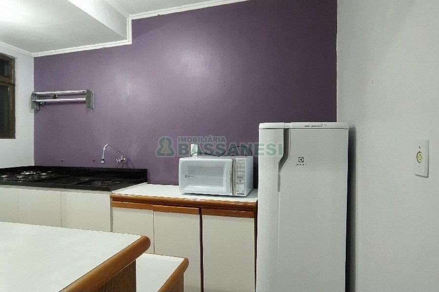Apto Mobiliado com 52m², 1 dormitório, no bairro Centro em Caxias do Sul para Alugar