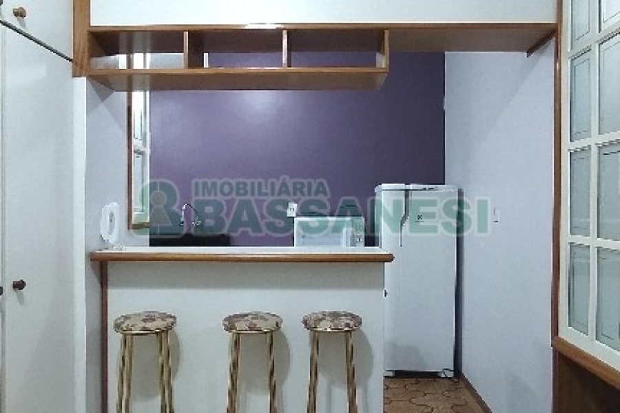 Apto Mobiliado com 52m², 1 dormitório, no bairro Centro em Caxias do Sul para Alugar