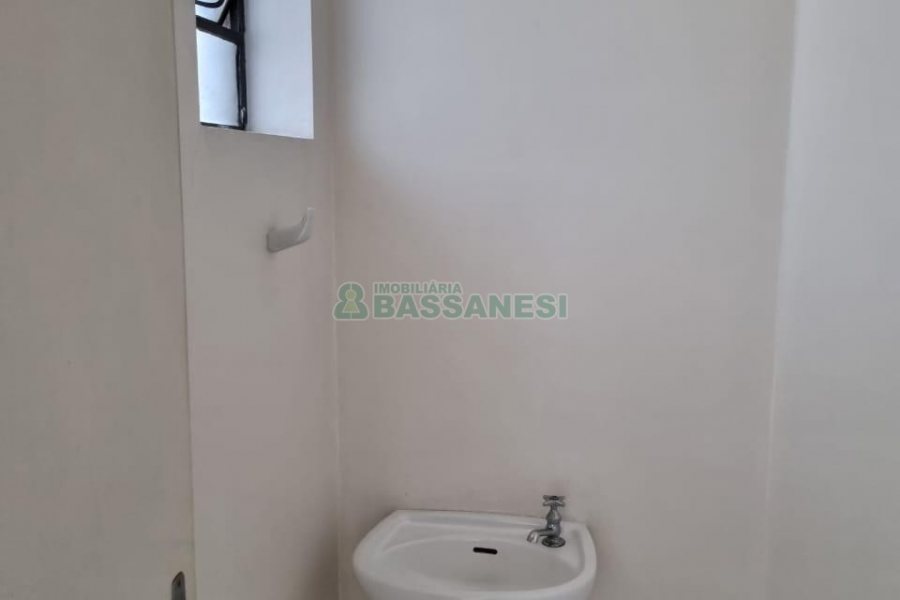 Apartamento com 139m², 3 dormitórios, 1 vaga, no bairro Lourdes em Caxias do Sul para Alugar