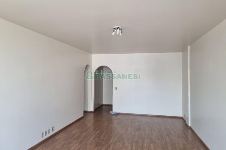 Apartamento com 139m², 3 dormitórios, 1 vaga, no bairro Lourdes em Caxias do Sul para Alugar