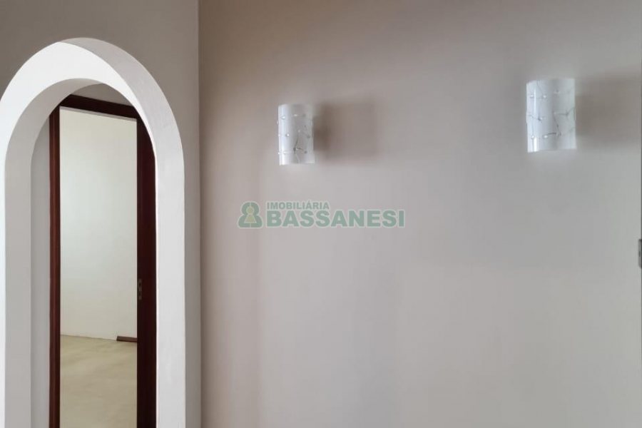 Apartamento com 139m², 3 dormitórios, 1 vaga, no bairro Lourdes em Caxias do Sul para Alugar