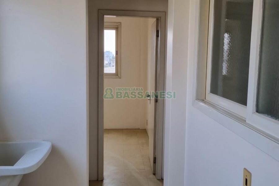 Apartamento com 139m², 3 dormitórios, 1 vaga, no bairro Lourdes em Caxias do Sul para Alugar