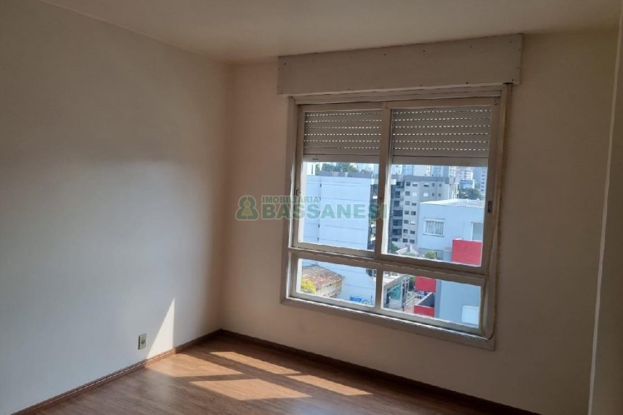 Apartamento com 139m², 3 dormitórios, 1 vaga, no bairro Lourdes em Caxias do Sul para Alugar