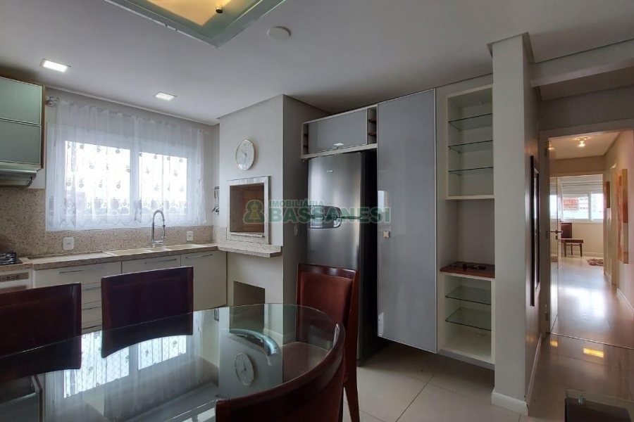 Apto Mobiliado com 116m², 3 dormitórios, 2 vagas, no bairro Villagio Iguatemi em Caxias do Sul para Alugar