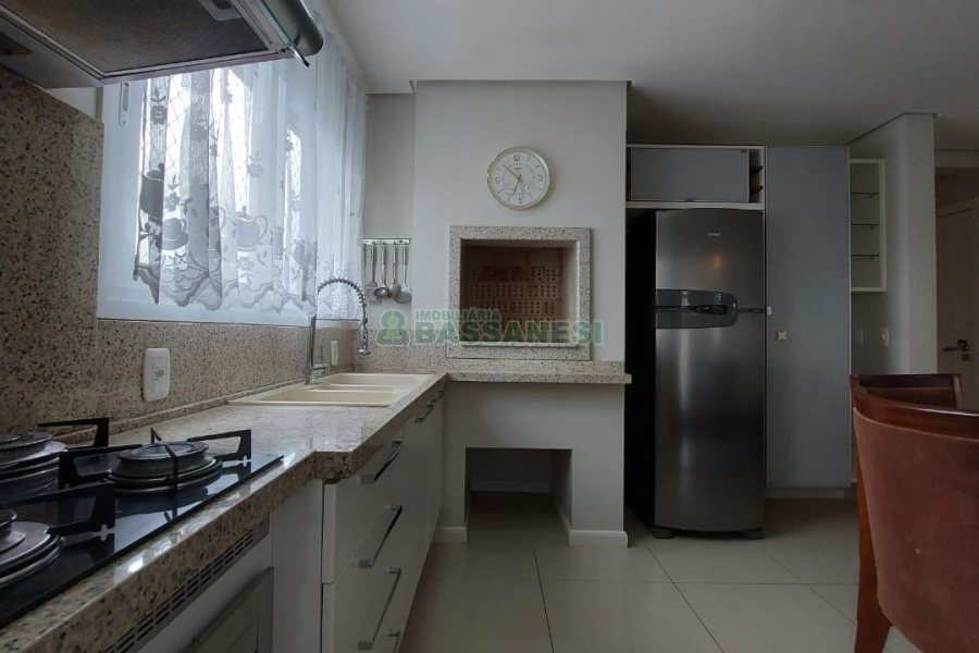 Apto Mobiliado com 116m², 3 dormitórios, 2 vagas, no bairro Villagio Iguatemi em Caxias do Sul para Alugar