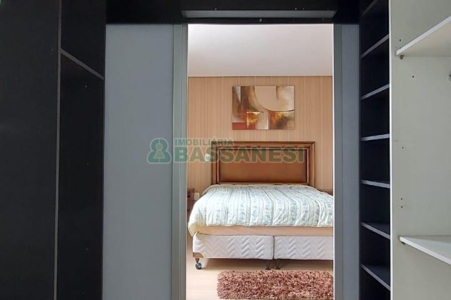 Apto Mobiliado com 116m², 3 dormitórios, 2 vagas, no bairro Villagio Iguatemi em Caxias do Sul para Alugar