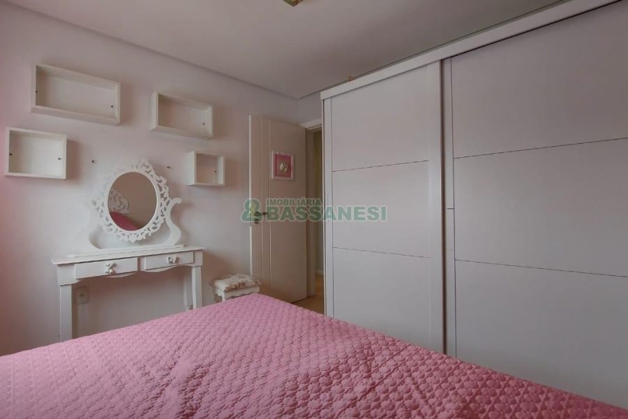 Apto Mobiliado com 116m², 3 dormitórios, 2 vagas, no bairro Villagio Iguatemi em Caxias do Sul para Alugar