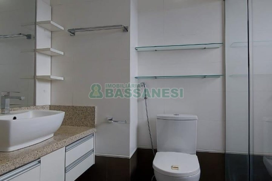 Apto Mobiliado com 116m², 3 dormitórios, 2 vagas, no bairro Villagio Iguatemi em Caxias do Sul para Alugar