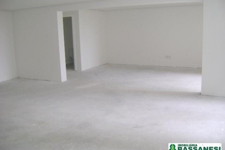 Sala com 80m², 1 vaga, no bairro Centro em Caxias do Sul para Alugar
