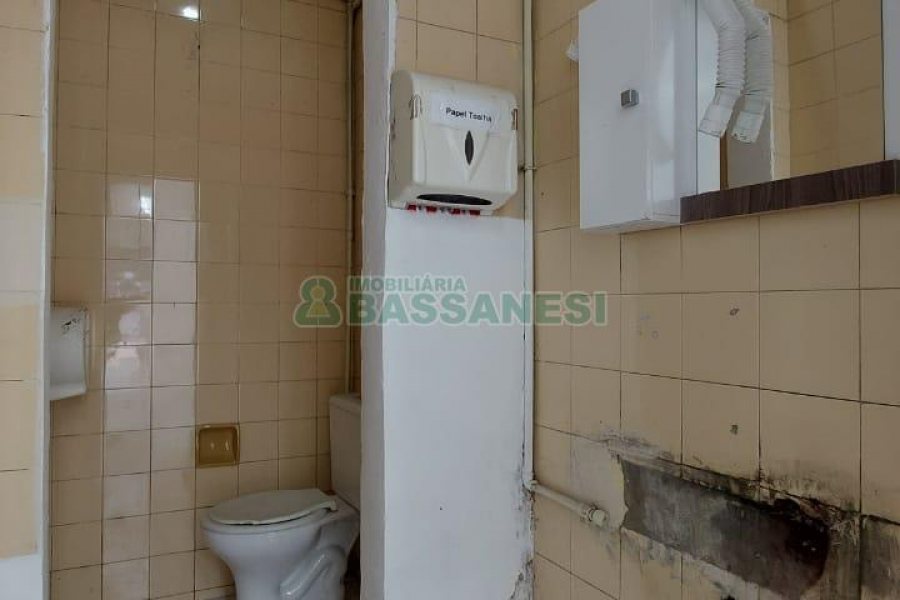 Loja com 160m², no bairro Lourdes em Caxias do Sul para Alugar