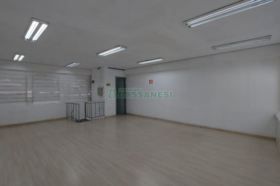 Loja com 160m², no bairro Lourdes em Caxias do Sul para Alugar