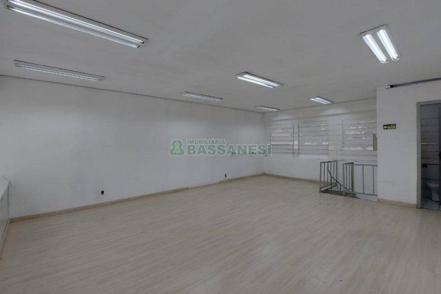 Loja com 160m², no bairro Lourdes em Caxias do Sul para Alugar