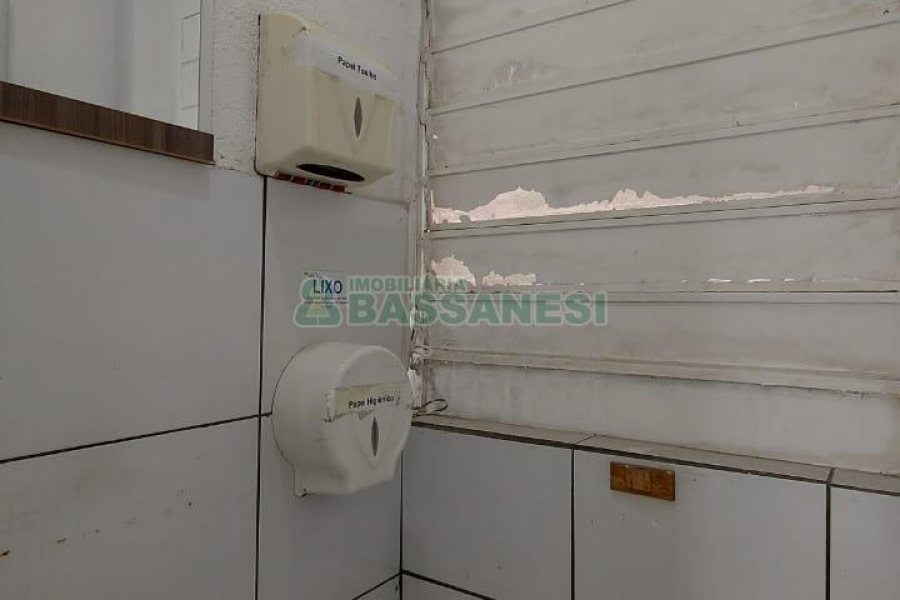 Loja com 160m², no bairro Lourdes em Caxias do Sul para Alugar