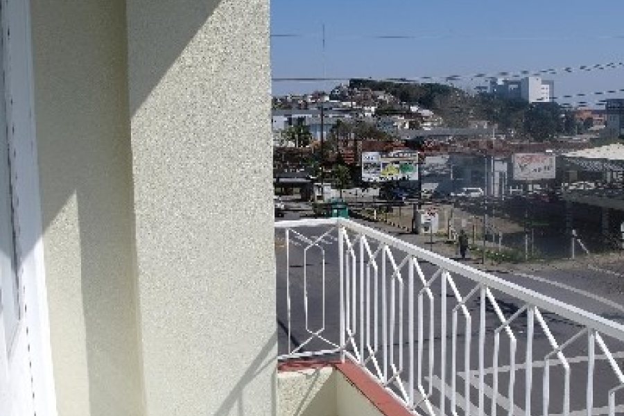 Apartamento com 96m², 2 dormitórios, 1 vaga, no bairro São Pelegrino em Caxias do Sul para Comprar