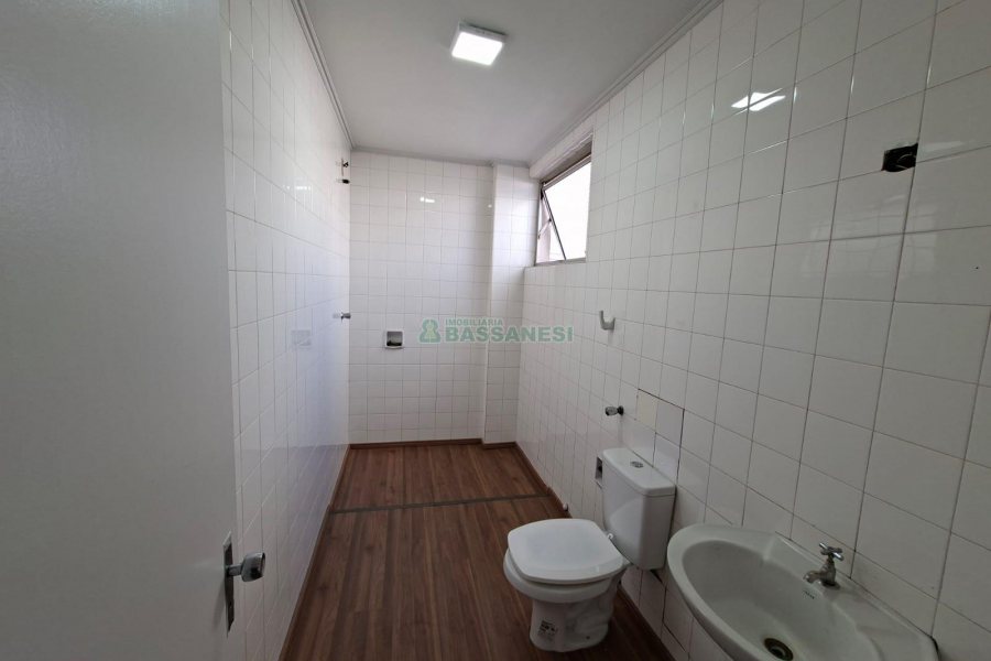 Sala com 30m², no bairro Centro em Caxias do Sul para Alugar