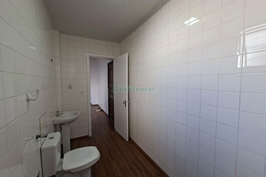 Sala com 30m², no bairro Centro em Caxias do Sul para Alugar