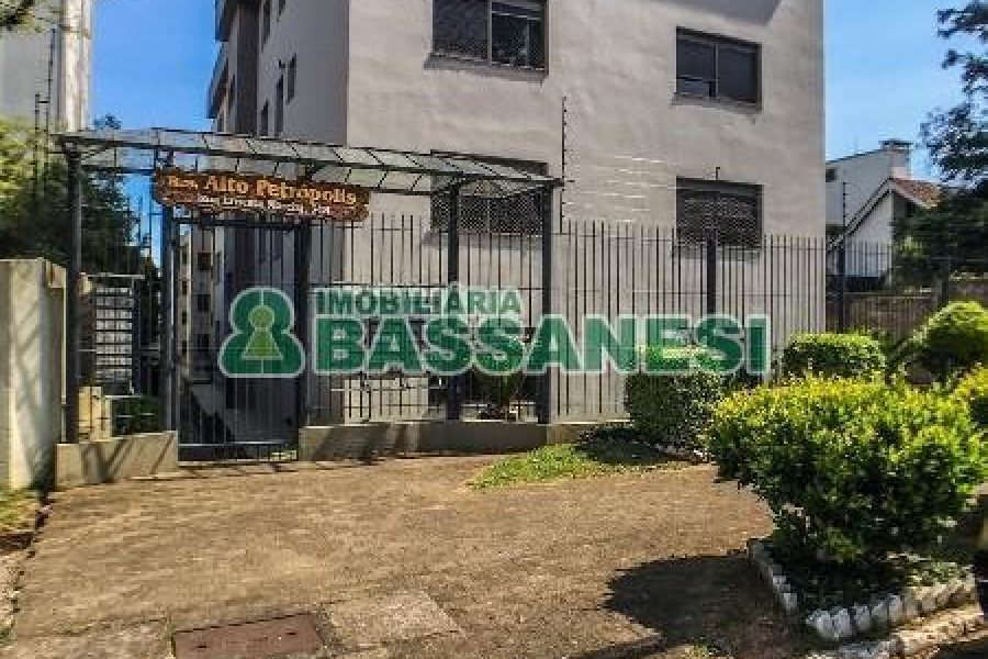 Apto Mobiliado com 105m², 3 dormitórios, 1 vaga, no bairro Petrópolis em Caxias do Sul para Alugar