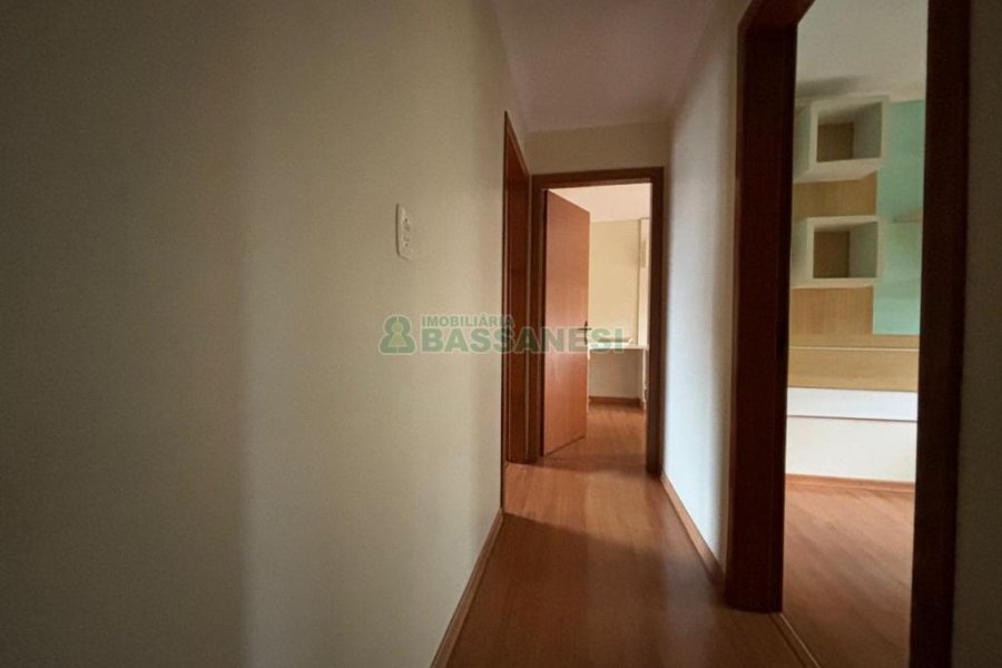 Apto Mobiliado com 105m², 3 dormitórios, 1 vaga, no bairro Petrópolis em Caxias do Sul para Alugar