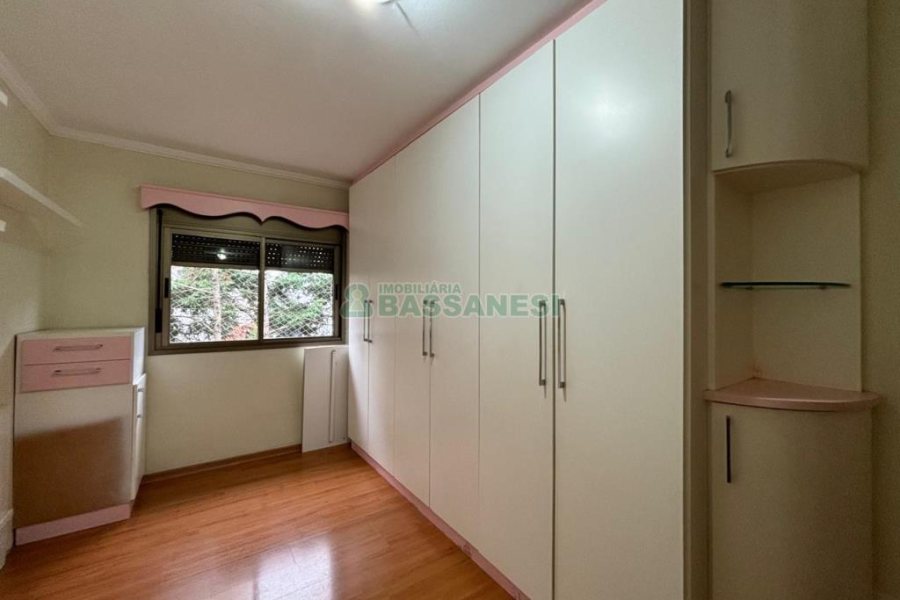 Apto Mobiliado com 105m², 3 dormitórios, 1 vaga, no bairro Petrópolis em Caxias do Sul para Alugar