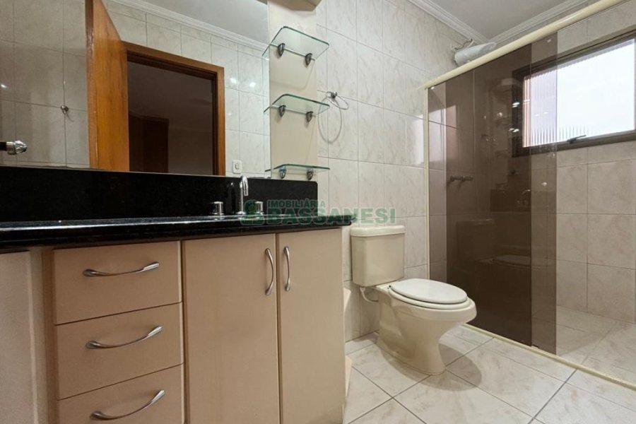 Apto Mobiliado com 105m², 3 dormitórios, 1 vaga, no bairro Petrópolis em Caxias do Sul para Alugar