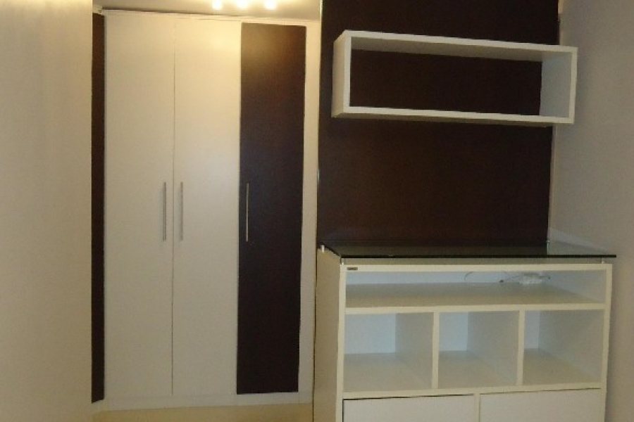 Apto Mobiliado com 60m², 2 dormitórios, 1 vaga, no bairro Nossa Senhora de Fátima em Caxias do Sul para Alugar