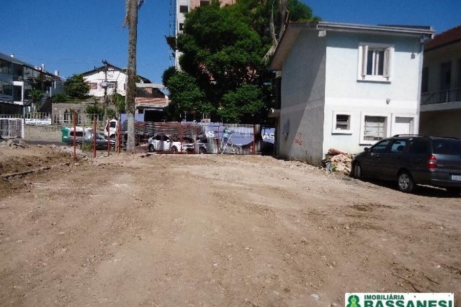 Terreno com 1750m², no bairro São Pelegrino em Caxias do Sul para Alugar