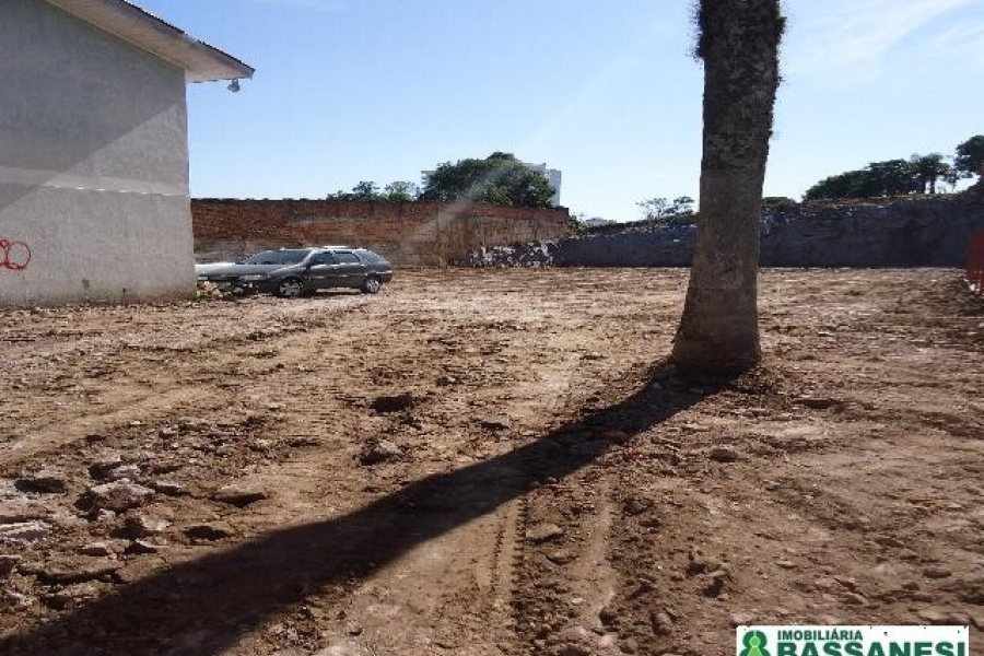 Terreno com 1750m², no bairro São Pelegrino em Caxias do Sul para Alugar