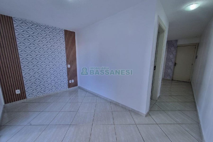 Apartamento com 40m², 1 dormitório, 1 vaga, no bairro Sagrada Família em Caxias do Sul para Alugar