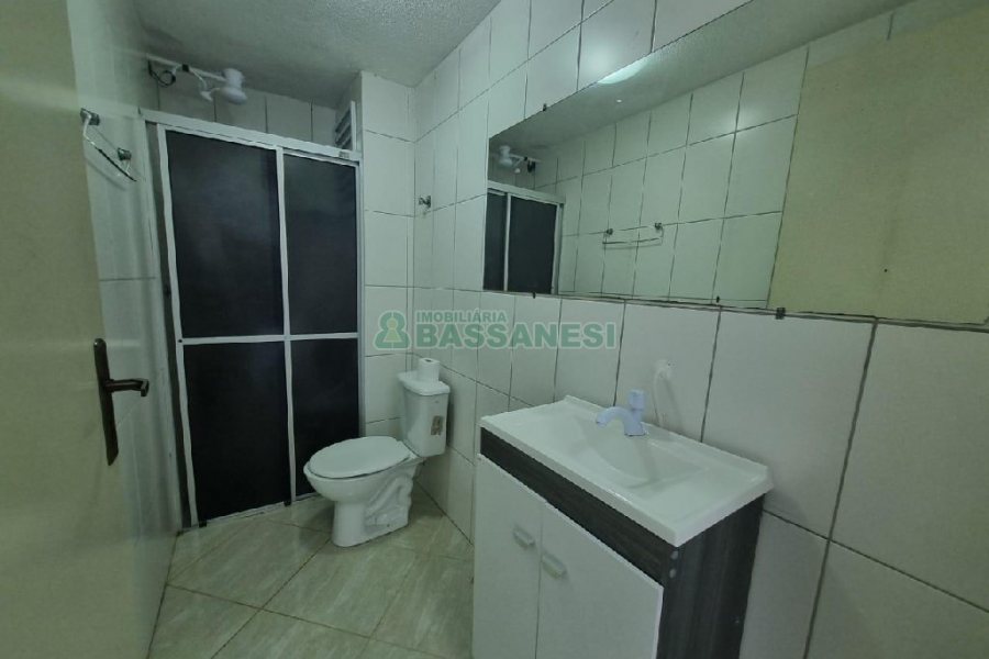 Apartamento com 40m², 1 dormitório, 1 vaga, no bairro Sagrada Família em Caxias do Sul para Alugar