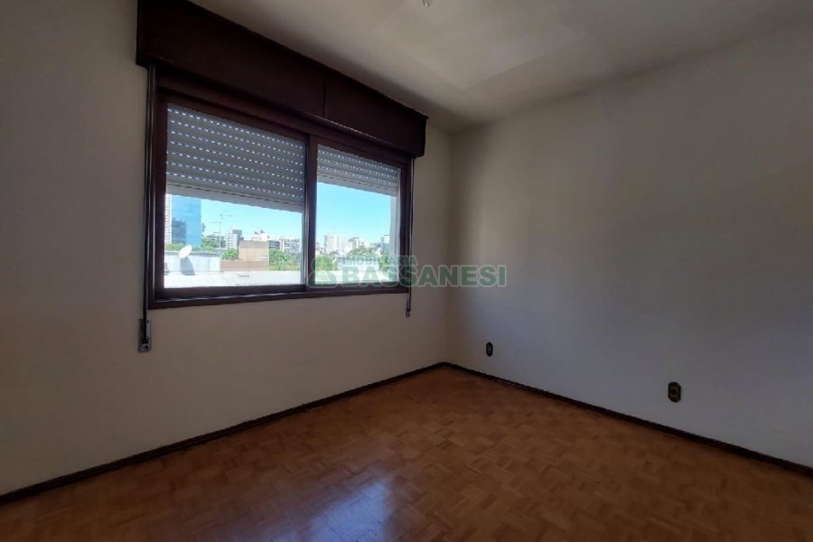 Apartamento com 105m², 3 dormitórios, 2 vagas, no bairro Centro em Caxias do Sul para Alugar