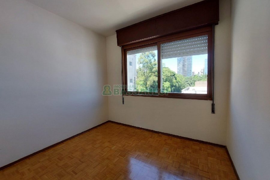 Apartamento com 105m², 3 dormitórios, 2 vagas, no bairro Centro em Caxias do Sul para Alugar