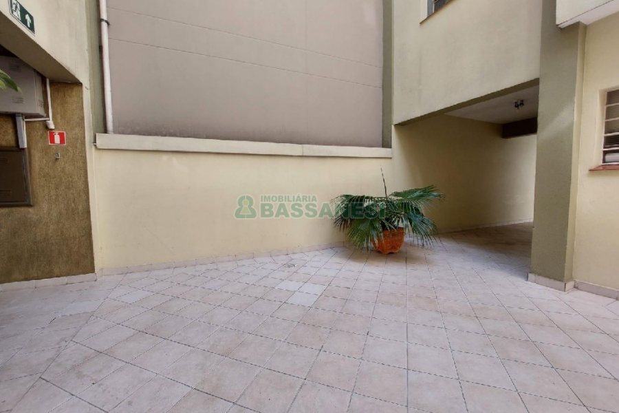 Apartamento com 105m², 3 dormitórios, 2 vagas, no bairro Centro em Caxias do Sul para Alugar